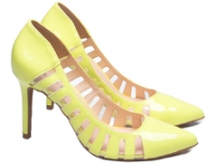 Scarpin Innovation Salto 9,5cm Fino Lateral Vinil e Amarelo - Calçadospravc | Comprar Calçados Femininos Online | Comprar Scarpins