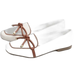 Elegancia e Conforto em Cada Passo Mocassim Feminino Rasteiro com Laco Caramelo e Napa Bra - Calçadospravc | Comprar Calçados Femininos Online | Comprar Scarpins