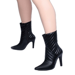 Bota Bico Fino Feminina Matelassê Salto 10cm Elegancia e Conforto em Napa Preto - Calçadospravc | Comprar Calçados Femininos Online | Comprar Scarpins