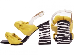 Sandália Amarelo e Branco: Salto Grosso 9cm | Napa Zebra - comprar online