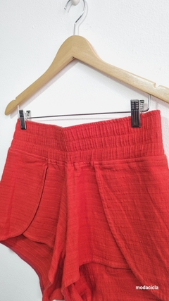 Short Vermelho Paded na internet