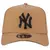 Boné 9FORTY A-Frame Snapback MLB New York Yankees Aba Curva Cáqui - comprar online