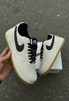 AIR FORCE 1 WHITE-BLACK SWOOSH