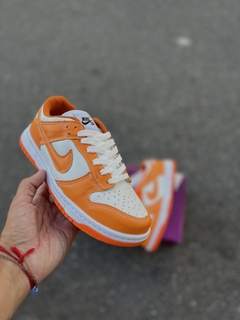 SB DUNK LOW NARANJA