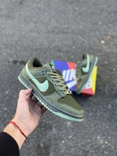 SB DUNK LOW PISTACHO