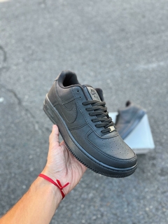 AIR FORCE 1 TRIPLE BLACK