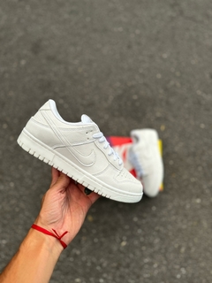 SB DUNK LOW TRIPLE WHITE - comprar online