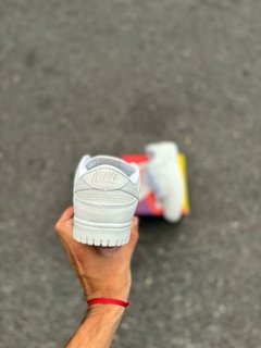 SB DUNK LOW TRIPLE WHITE - Zeuz Costume