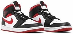 Tênis Air Jordan 1 Mid 'Black Gym Red'