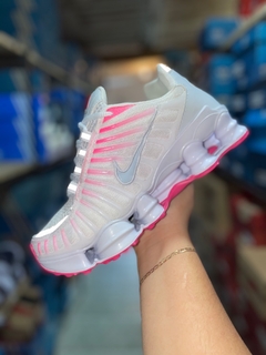 Comprar nike shox sales feminino