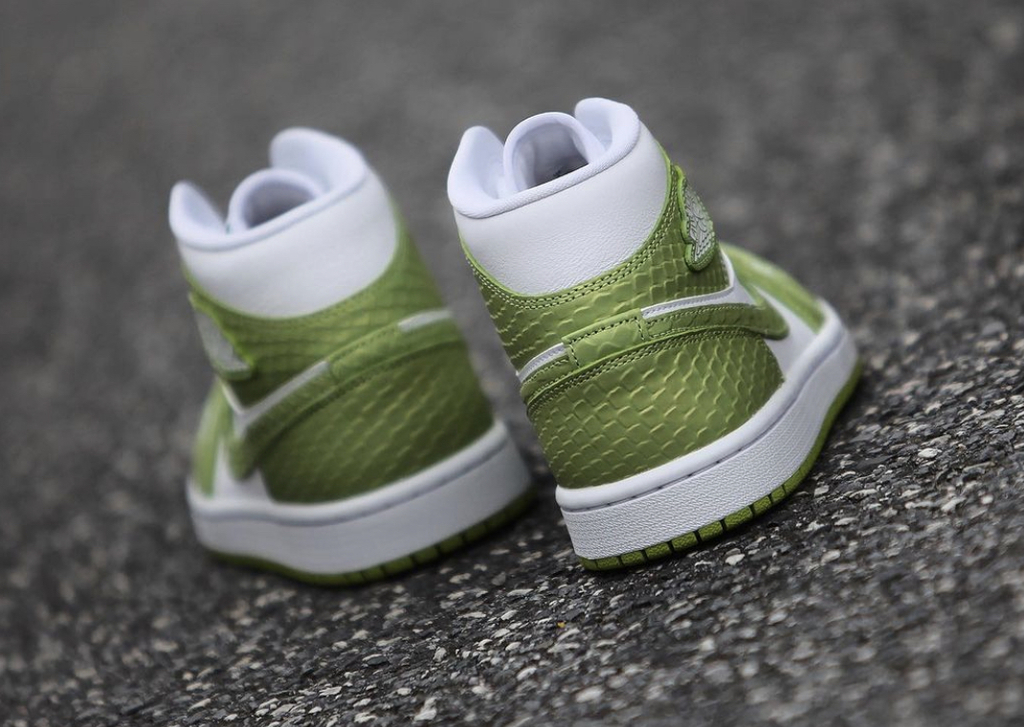 Nike air best sale python green