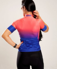 Camisa Ciclismo Feminina Agah Coral na internet