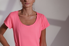 Blusa Carmel Rosa na internet