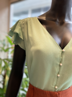 Blusa Lisa Botões Verde - comprar online