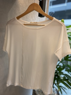 Blusa Detalhe Canelado Off-White - comprar online