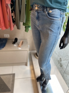 Calça Jeans Claro Botões - comprar online