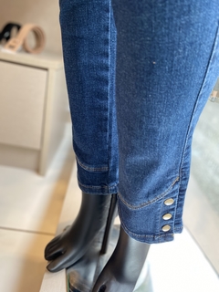 Calça Capri Jeans Botões - comprar online
