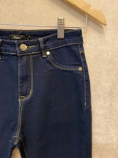 Calça Skinny Jeans Com Pesponto - comprar online