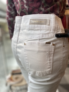 Calça Capri Jeans Destroyed Branca - loja online