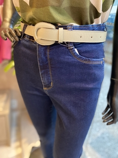 Calça Capri Barra Jeans - comprar online