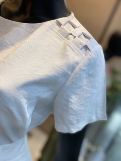 Blusa Crepe Off-white - comprar online