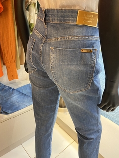 Calça Mom Jeans Básica na internet