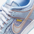 Descubra o estilo icônico do Nike Dunk Low SB x Union LA. Em azul e confeccionado em couro legítimo, este tênis unissex oferece qualidade premium. Com ajuste por cadarços, cano alto e a tecnologia Nike Air, garante conforto e suporte. Produto original dis
