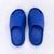 Experimente o conforto e estilo do Yeezy Slide Azure. Com uma cor azul vibrante, esse chinelo unissex é perfeito para qualquer ocasião casual. Feito de borracha durável, oferece um ajuste confortável e resistente. Seu design minimalista combina perfeitame