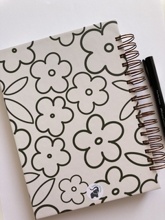 Caderno Universitário Caminho de Flores - comprar online