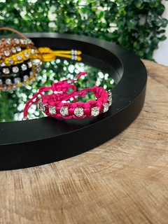 Pulseira macrame strass ajustavel na internet