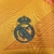 Camisa de goleiro do Real Madrid, cor laranja, com detalhes em preto e logo da Adidas. camisa-camisas-blusa-blusas-uniforme-real-madrid-ii-2-segunda-segundo-24-25-torcedor-adidas-masculina-masculino-laranja-vini-jr-mbappe-bellingham