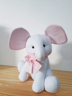 Bicho de Pano Elefante Branco e Rosa - comprar online