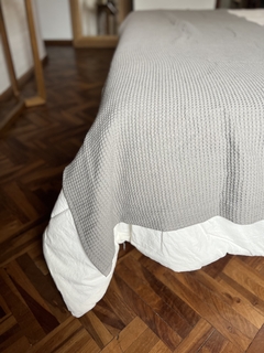 pie de cama nido de abeja - gris elefante - comprar online