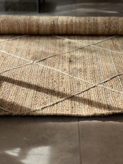 alfombra yute trenzado con rombos