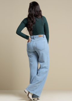 Calça feminina pantalona com pregas - comprar online