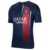 Camisa de futebol Paris Saint-German temporada 23/24 com escudo bordado ao lado esquerdo do peito e  com um tecido respirável, leve e durável, que conta com a tecnologia Dri-FIT. O design é moderno e elegante, com as cores e o escudo do clube bordados. A 