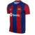 camisa de futebol. A camisa titular do Barcelona para a temporada 2023-2024 tem de volta as cores blaugranas tradicionais em faixas verticais, sendo duas grenás com uma central azul, com bordas serrilhadas. No template da marca americana para a temporada,