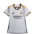 Camisa de futebol Real Madrid feminino temporada 2023/2024. Camisa com escudo bordado do lado esquerdo do peito, no lado direito do peito a logo da adidas em bordado na cor azul marinho, no ombro as três listras tradicionais da marca em dourado, gola em V