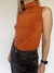 TOP NARANJA CON CUELLO DE LYCRA DELUCCA T.2