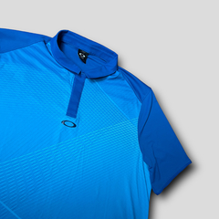 Camiseta Polo Golf Oakley Azul Marinho na internet