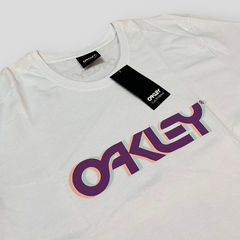 Camiseta Okl .75 Branca na internet