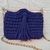 Bolsa de crochê mini quadrada com corrente - Azul Escuro