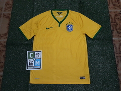 BRASIL 2014-2015 Home Camisa Tamanho M (veste P - detalhes e medidas no anúncio)