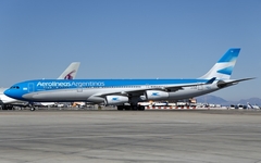 Imagem do Aerolíneas Argentinas Airbus A340-300 Avião Miniatura Herpa Wings Escala 1:500 (medidas no anúncio)