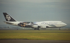 Imagem do Air New Zealand Boeing 747-400 "All Blacks - 1999 Rugby World Cup" Avião Miniatura Netmodels Escala 1:500 (medidas no anúncio)