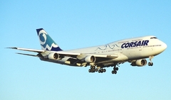 Imagem do Corsair International Boeing 747-300 "Waves" Avião Miniatura Big Bird Models Escala 1:500 (medidas no anúncio)