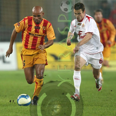 Imagem do Korona Kielce 2008-2009 Umbro Home Camisa Importada Tamanho GG (leia o anúncio)