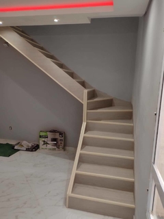 Escadas revestidas - Studio R Decor