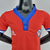 conjunto-conjuntos-kit-kits-short-shorts-bermuda-uniforme-uniformes-infantis-infantil-novo-nova-lancamento-replica-original-chile-titular-home-oficial-crianca-foto-imagens-fotos-22-23-2022-2023-vermelho-3.webp