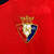 camisa-camisas-camiseta-manto-mantos-blusa-blusas-roupa-roupas-uniforme-atletico-osasuna-titular-primeira-1-i-oficial-home-replica-original-tailandesas-lancamento-nova-novo-2024-2025-24-25-torcedor-masculino-masculina-vermelha-8.webp